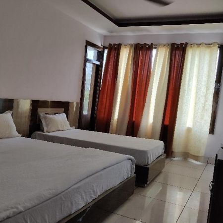 Oyo Hotel Laksh Kurukshetra Ngoại thất bức ảnh