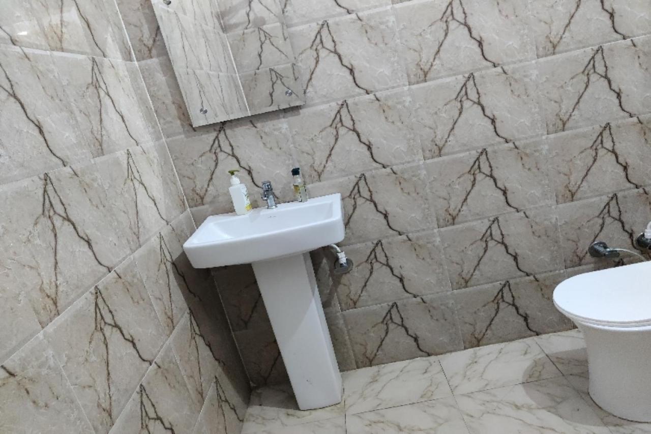 Oyo Hotel Laksh Kurukshetra Ngoại thất bức ảnh
