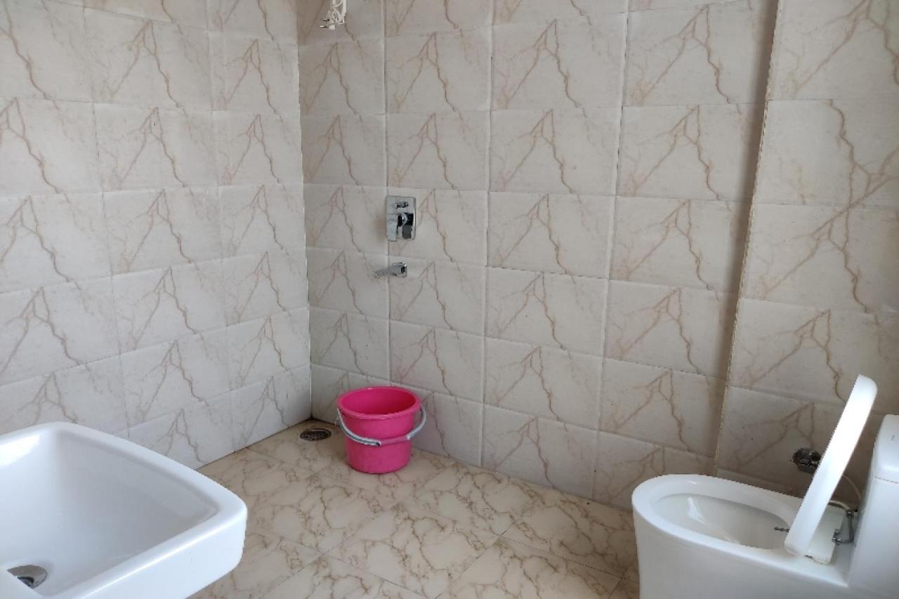 Oyo Hotel Laksh Kurukshetra Ngoại thất bức ảnh